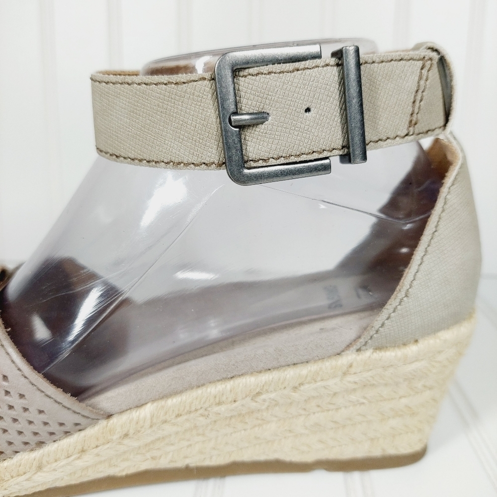 Earth Origins Naples Natasha Platinum Leather Espadrille Wedge Sandals D144 - Picture 9 of 15